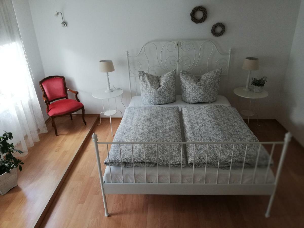 Ferienwohnung Am Toepferplatz Хёр-Гренцхаузен Экстерьер фото